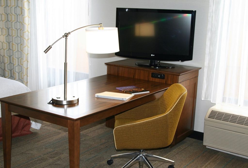 Hampton Inn & Suites Columbus Гілліард Номер фото