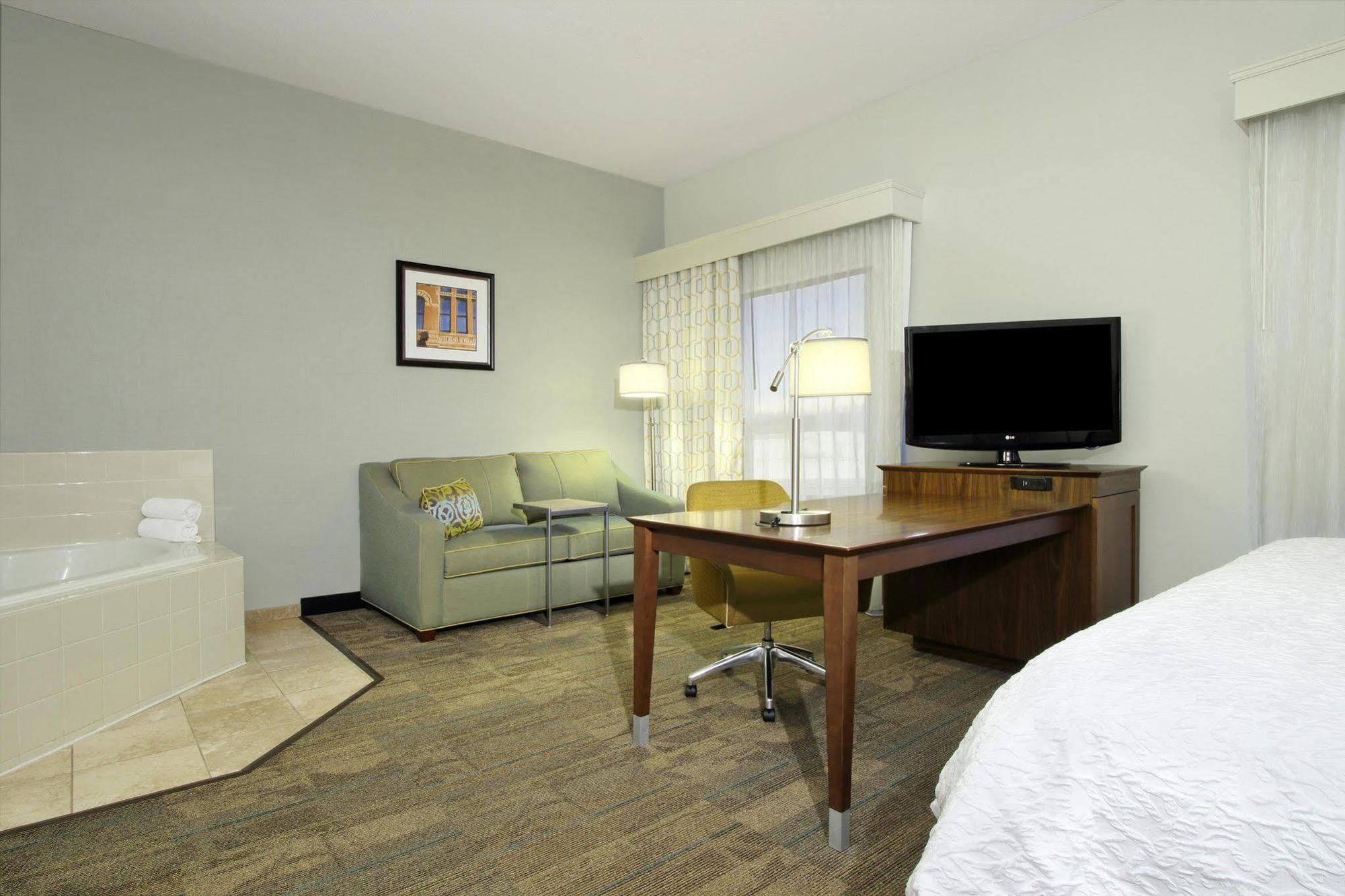 Hampton Inn & Suites Columbus Гілліард Екстер'єр фото